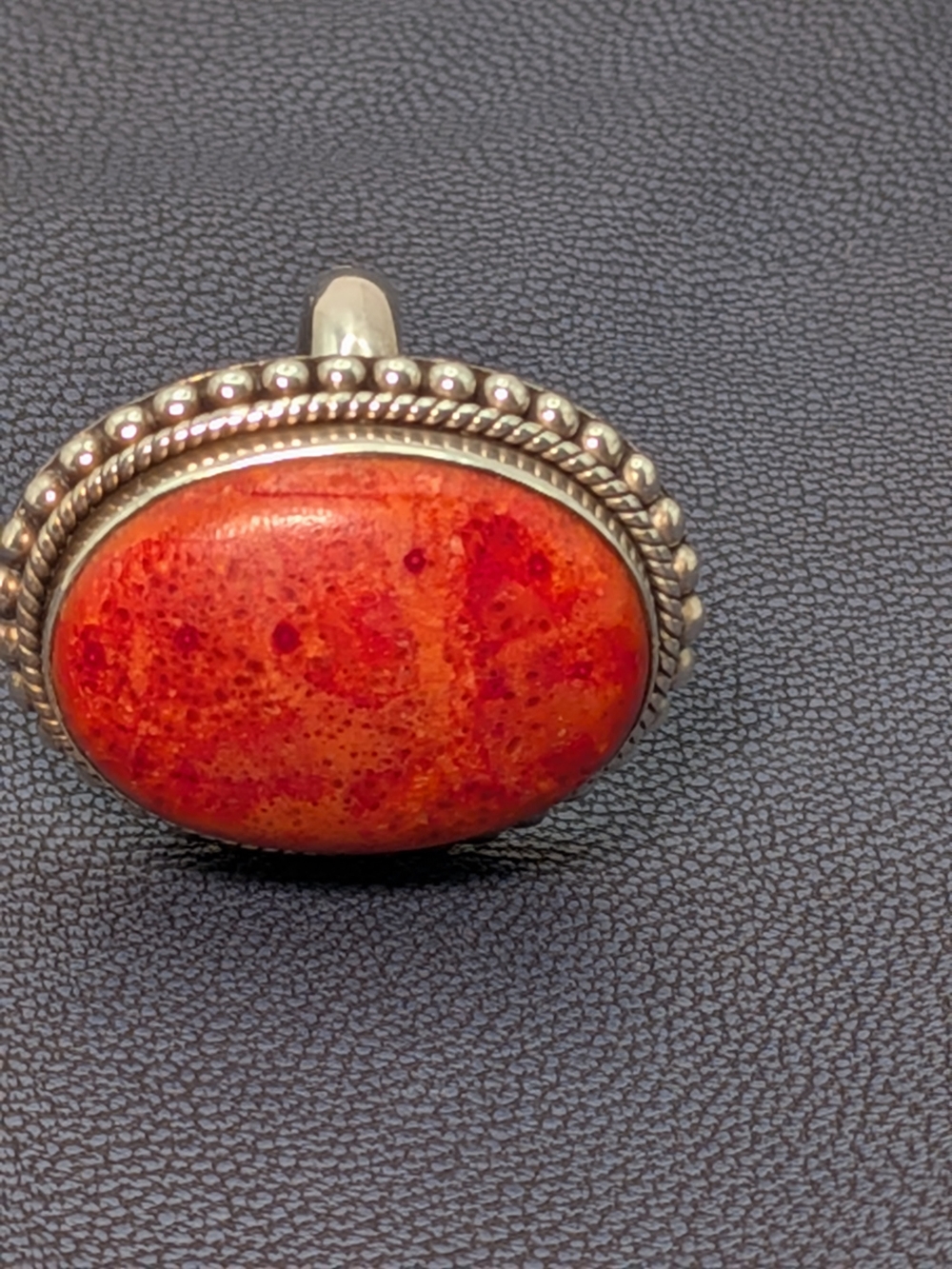 Heavy 13.2g 925 Sterling Silver Red Coral Ring Sz 8.25 - Picture 9 of 10